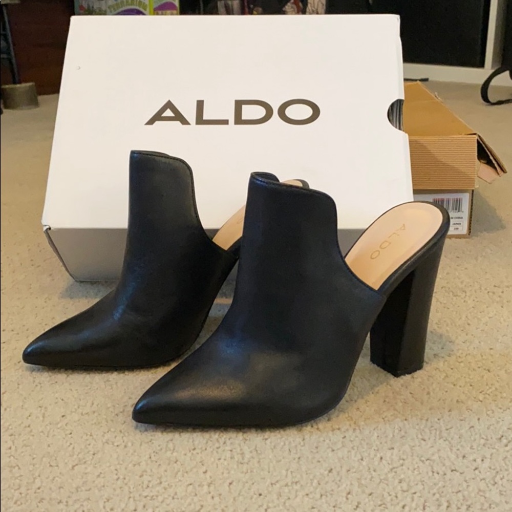 NEW - ALDO Leather heeled mule